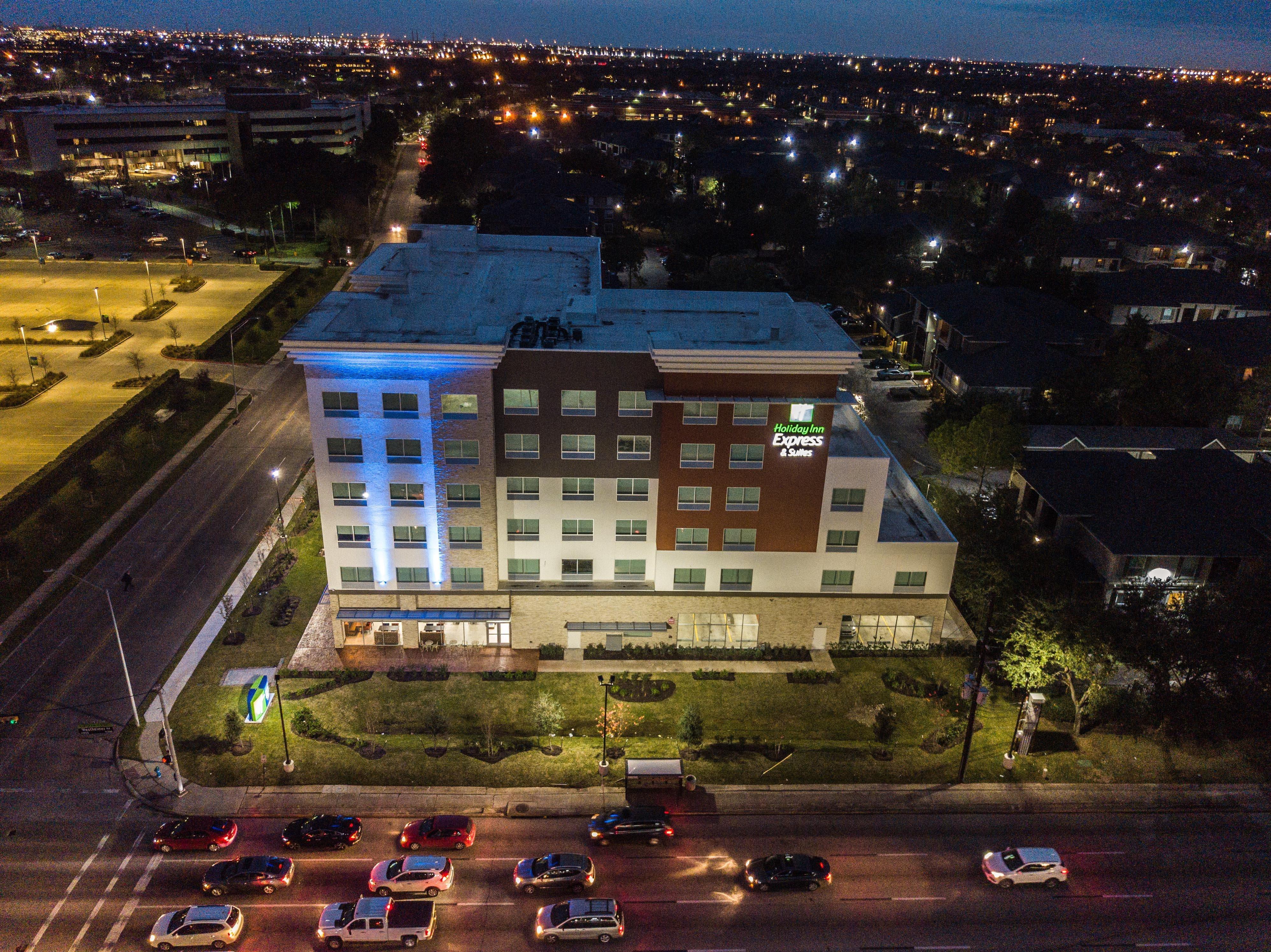 Holiday Inn Express & Suites - Houston Westchase - Westheimer By Ihg Exterior foto